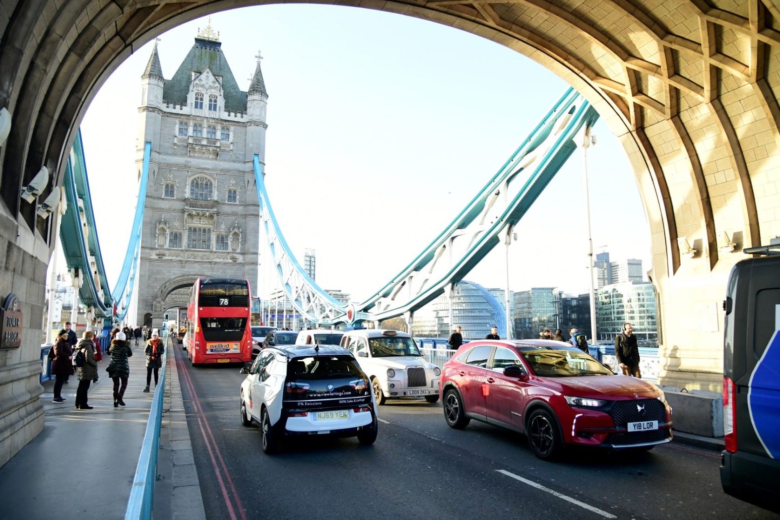 London Bridge closed to most vehicles until October 