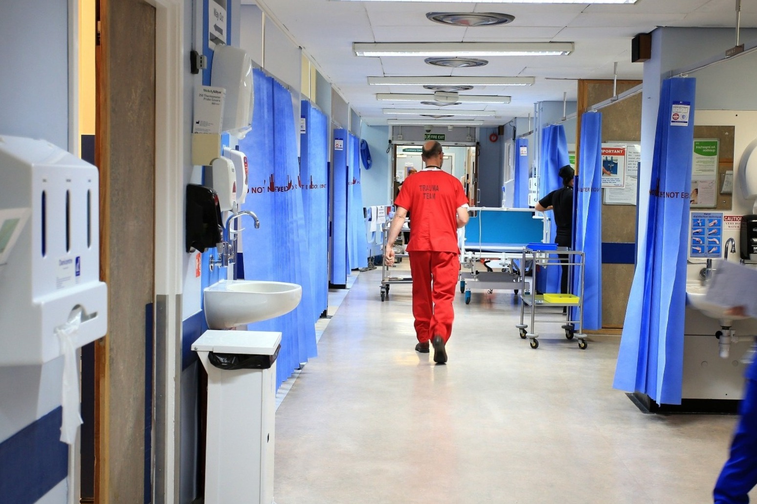 Hospital workers angry at PPE delays as death toll tops 16,000 