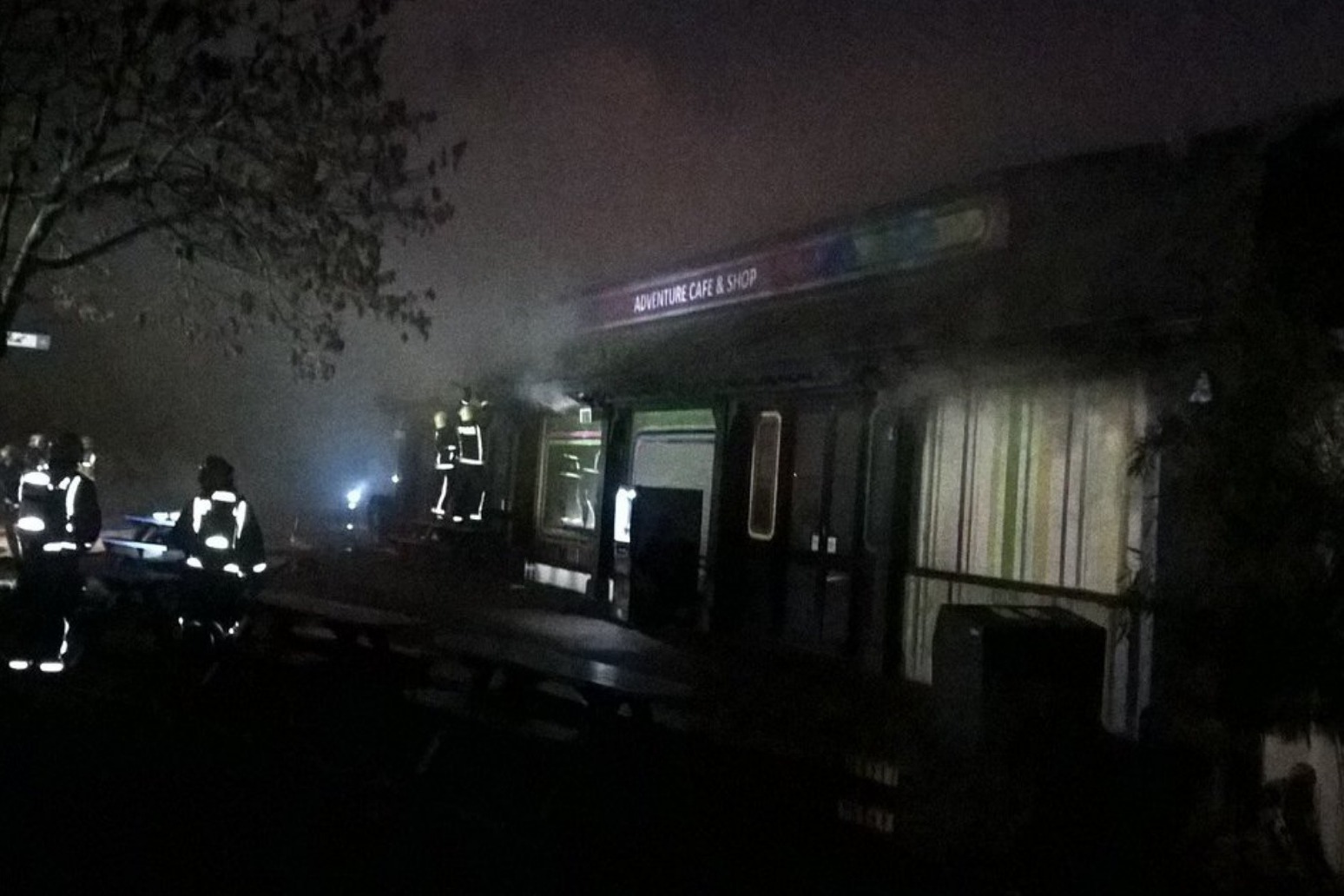 Firefighters tackle blaze at London Zoo 