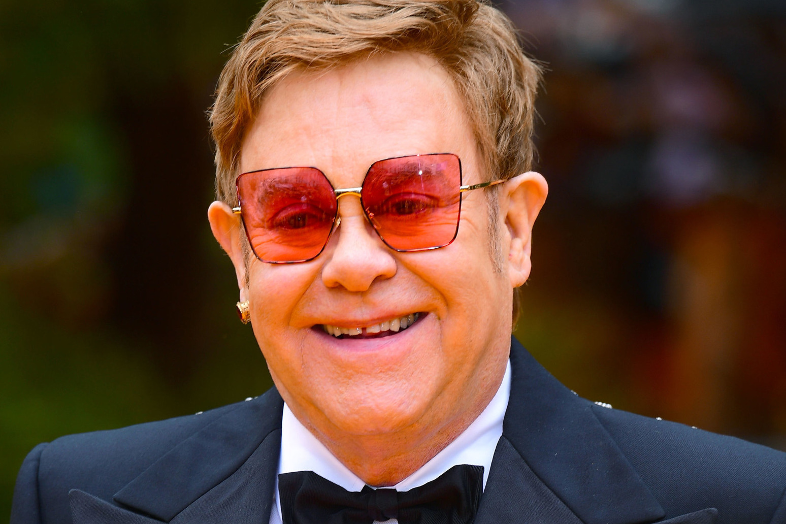 Sir Elton John pledges one million dollars to ensure that HIV/AIDS is not forgotten 