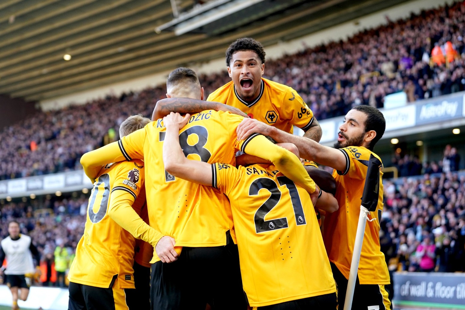 Wolves stun Tottenham with two stoppage-time goals 