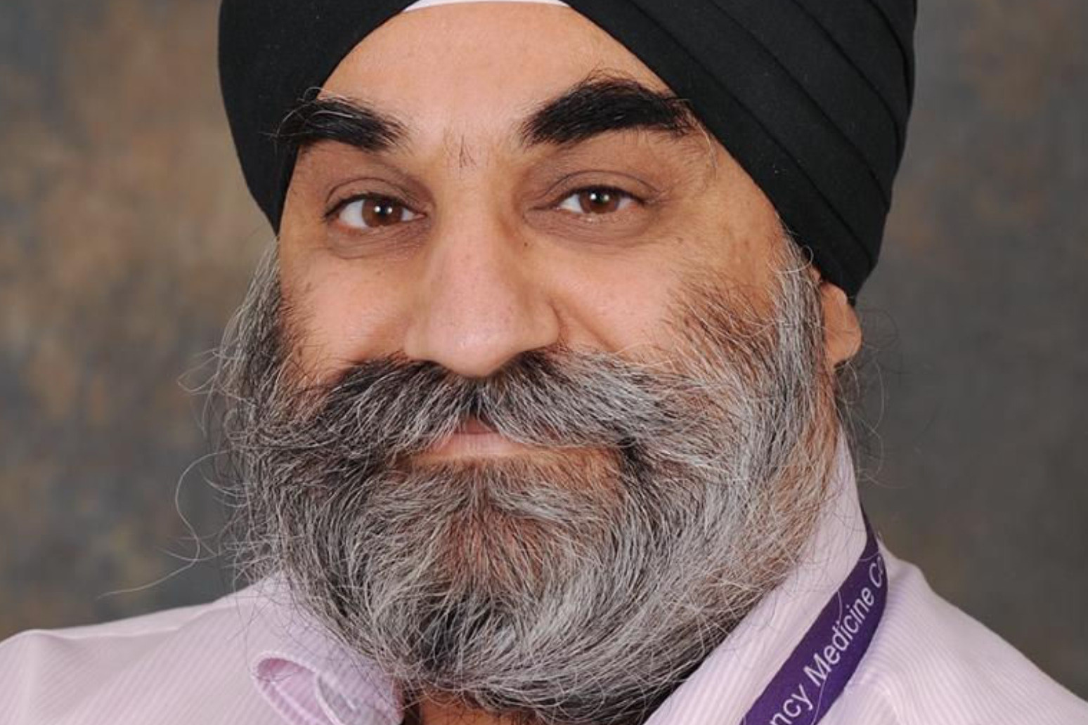 The UK\'s first Sikh A&E consultant has died after contracting coronavirus. 