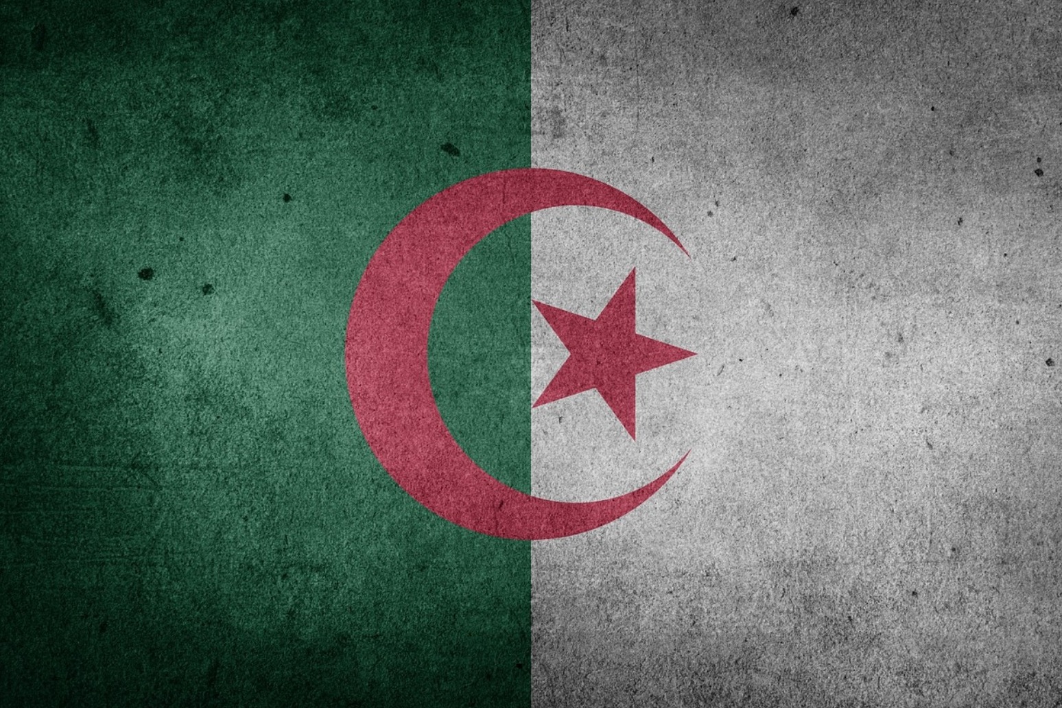 More than 200 feared dead in Algerian military plane crash 