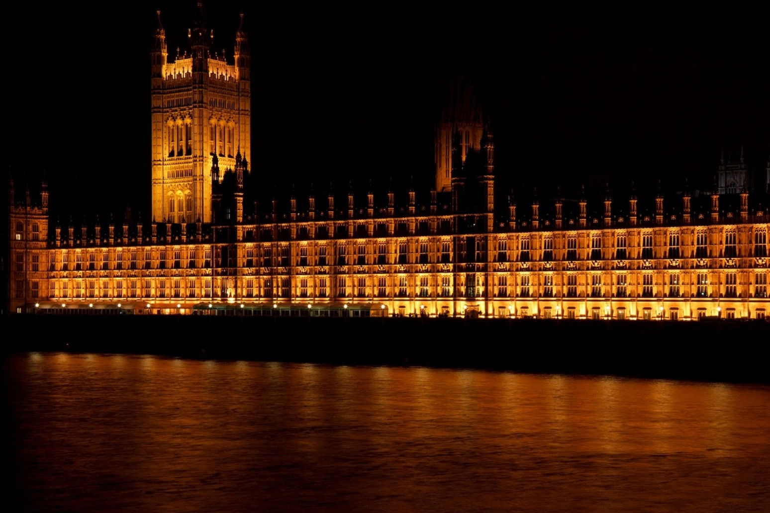 Parliament passes a bill to delay Brexit 