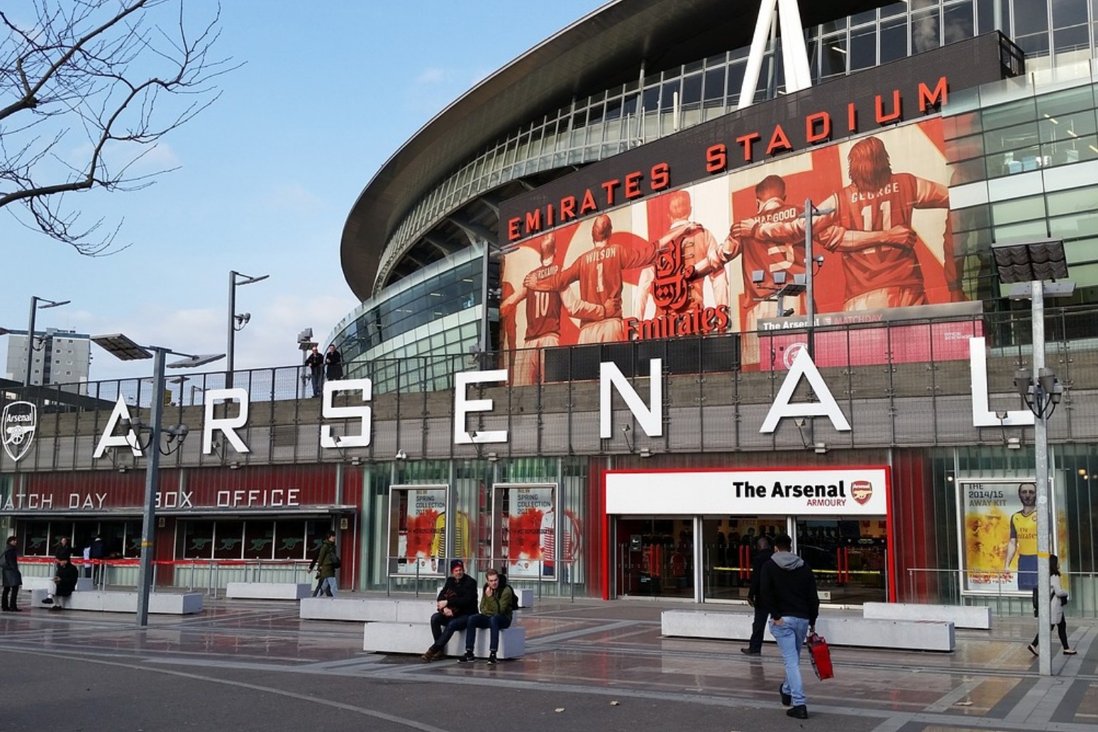 Ozil inspires Arsenal comeback 