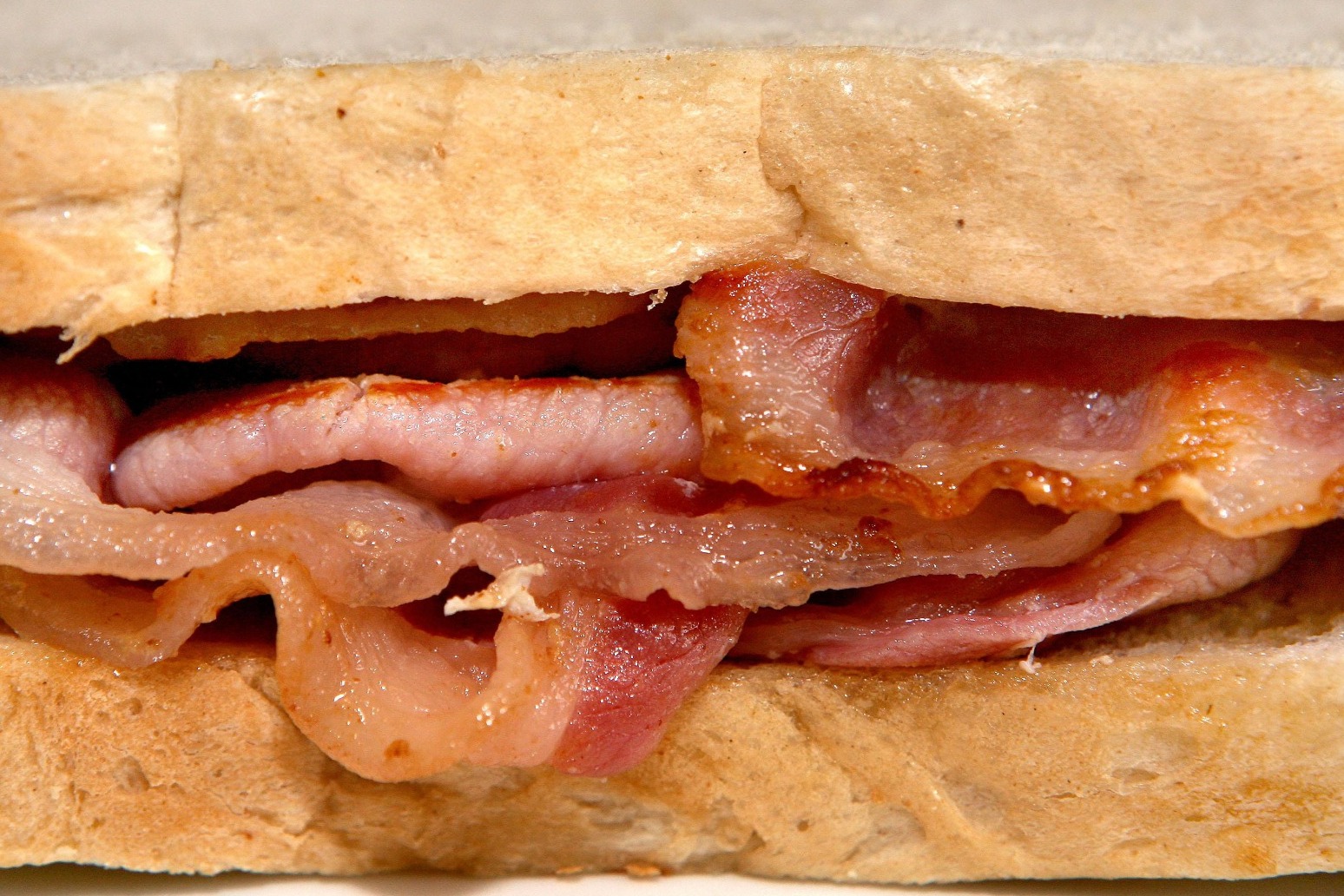 No need to cut down on bacon sandwiches, researchers say 