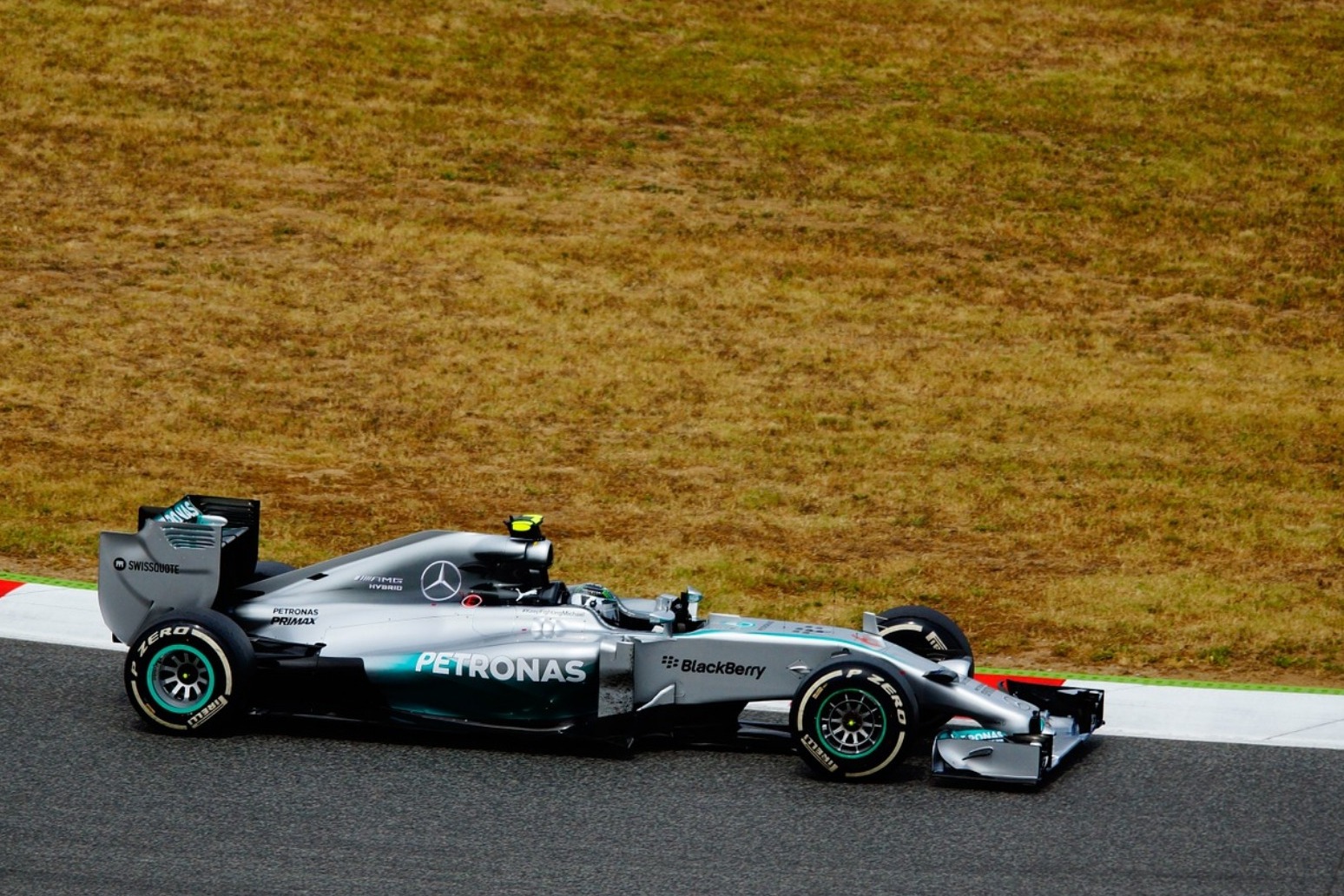 Hamilton extends lead after victory in Italy 