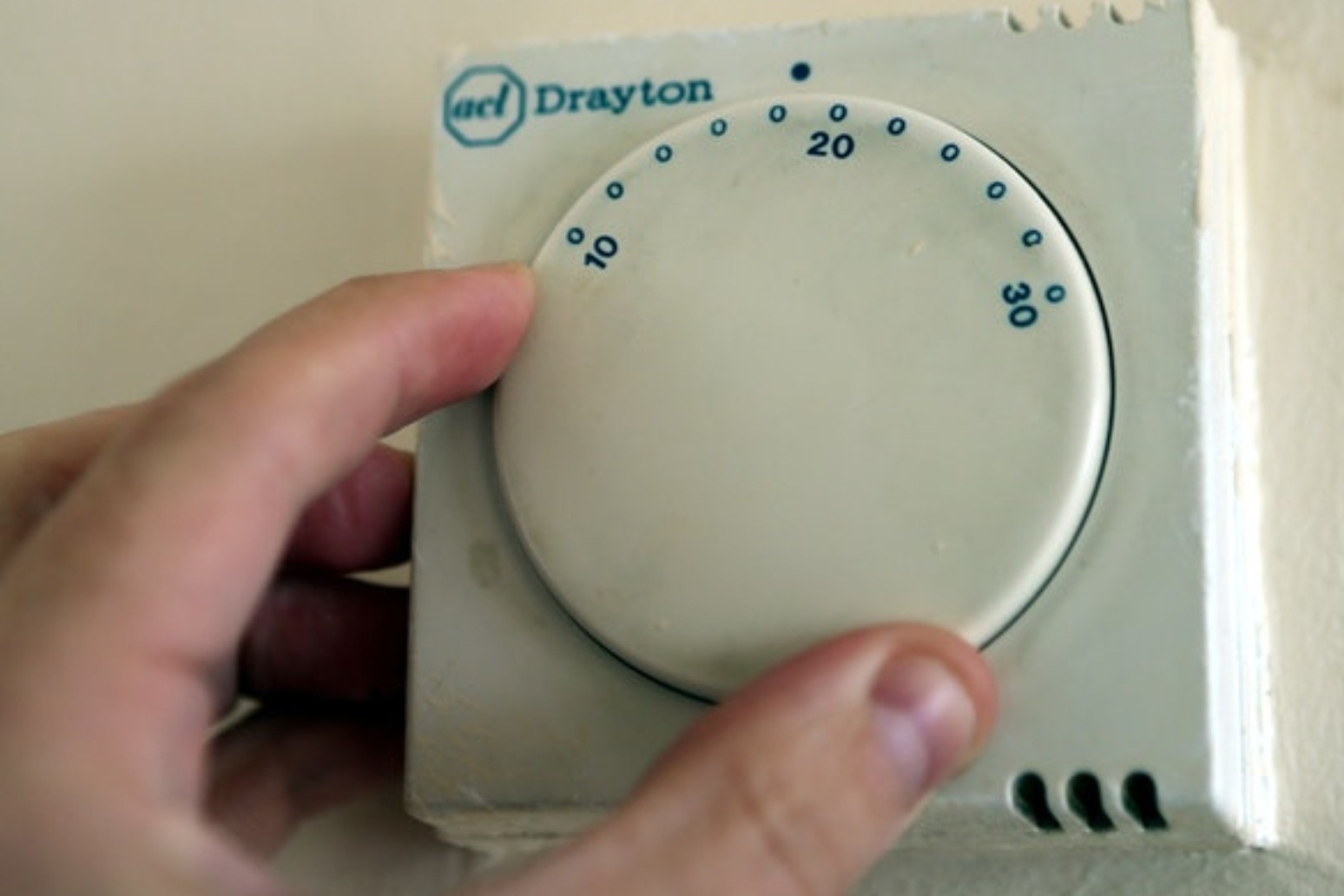 Energy bills set to drop by up to £95 as Ofgem cuts price cap 