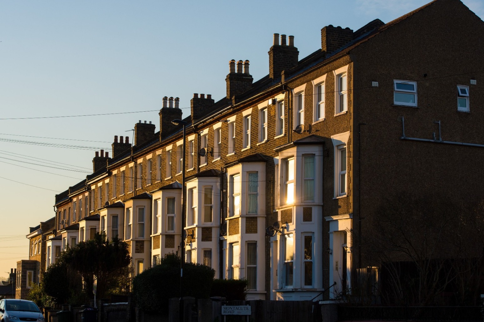 House prices rise by 0.4% as property market picks up 