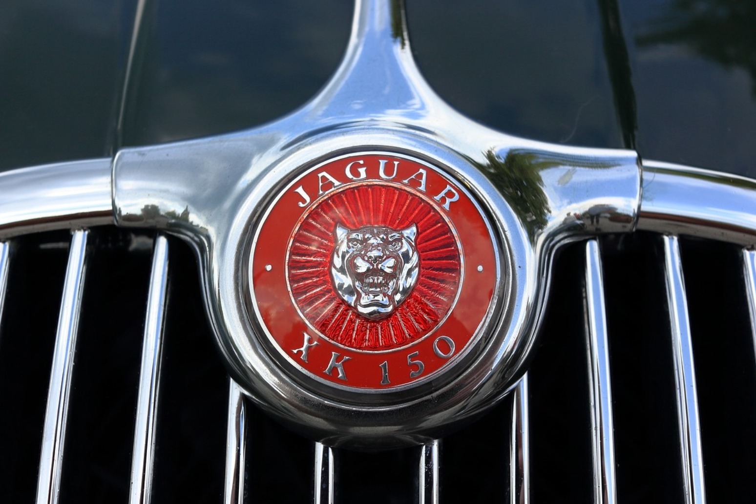 Jaguar mulling over electric car production post Brexit 