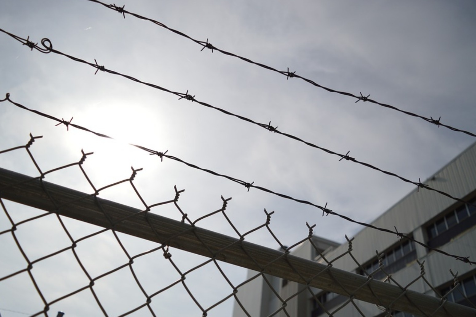 100 million pounds to be invested in prison security 