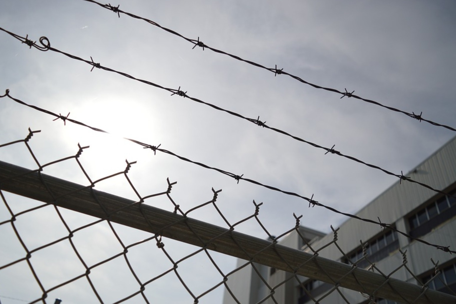 HUNDREDS OF PRISONERS LEAVING JAIL HOMELESS, REPORTS WARN 