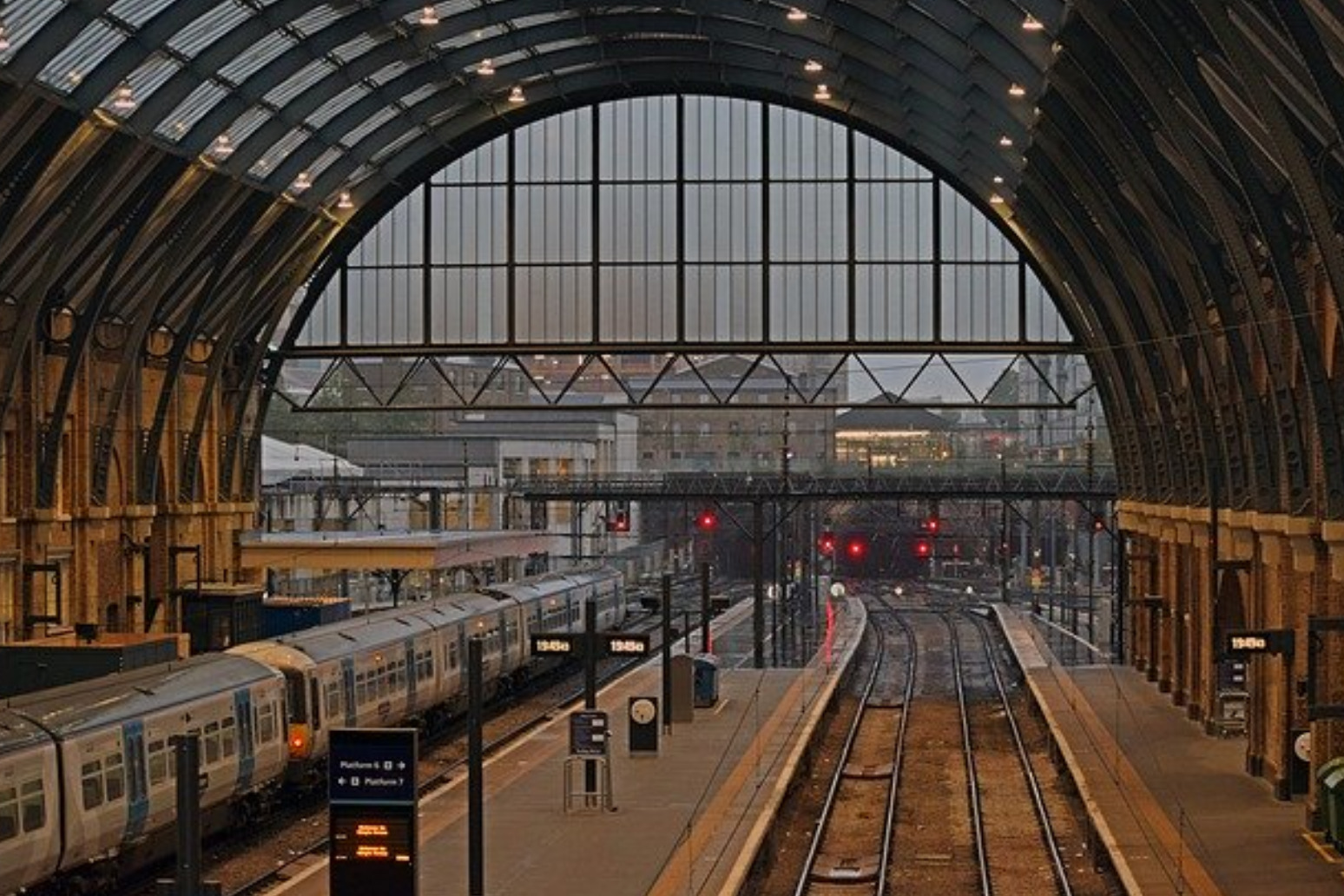 King\'s Cross station closed all weekend for engineering work 