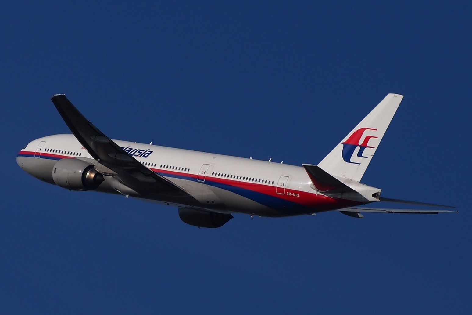 Search officially called off for missing Malaysian Airlines flight 