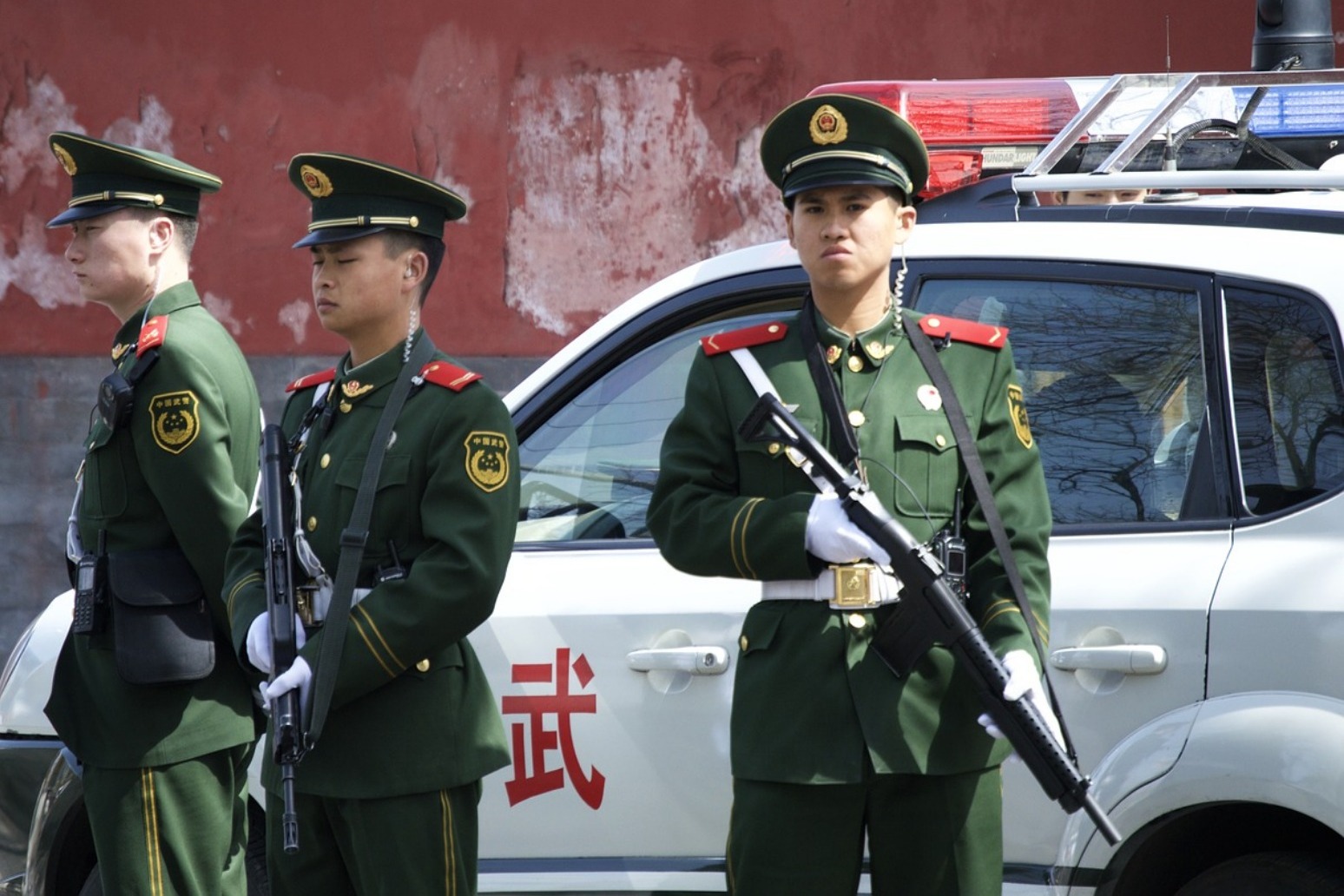 14 children injured after a knife attack in China - one arrested. 