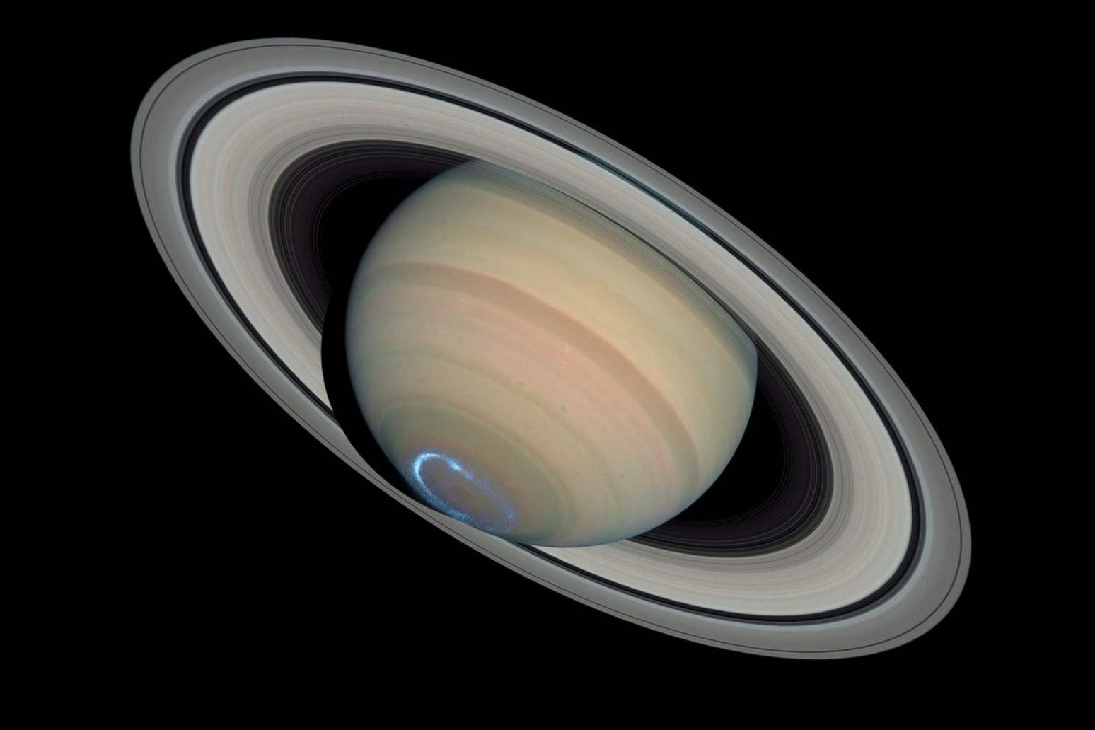 Saturn\'s rings formed much later than the planet 