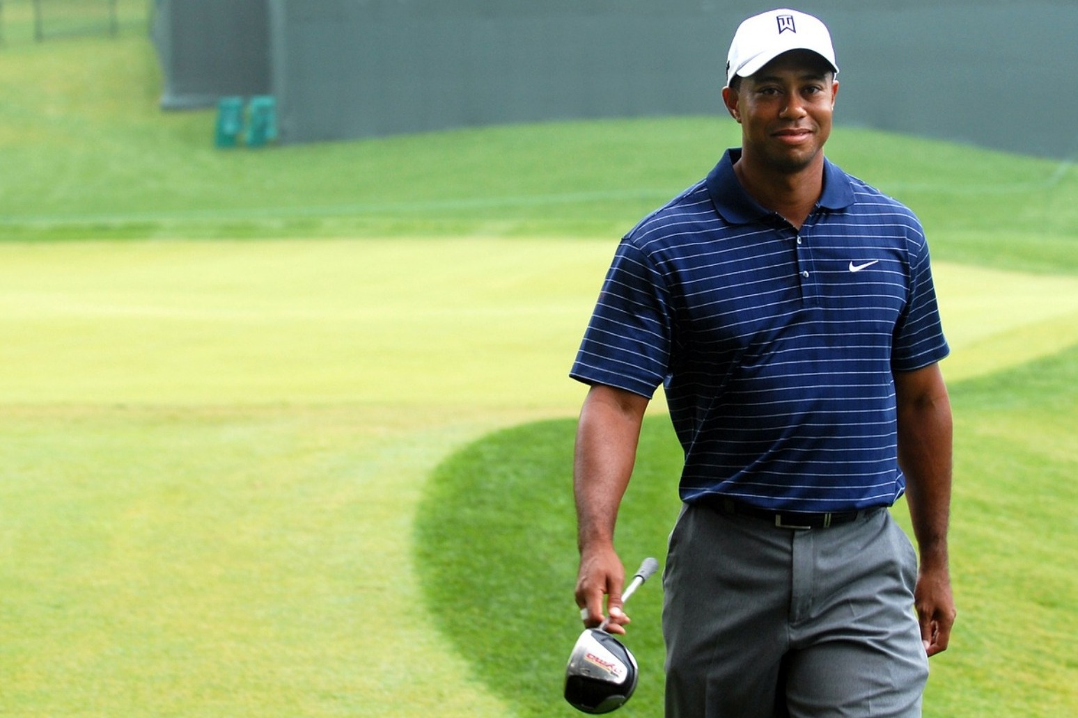 Woods and Mickelson prepare for $9m shootout 